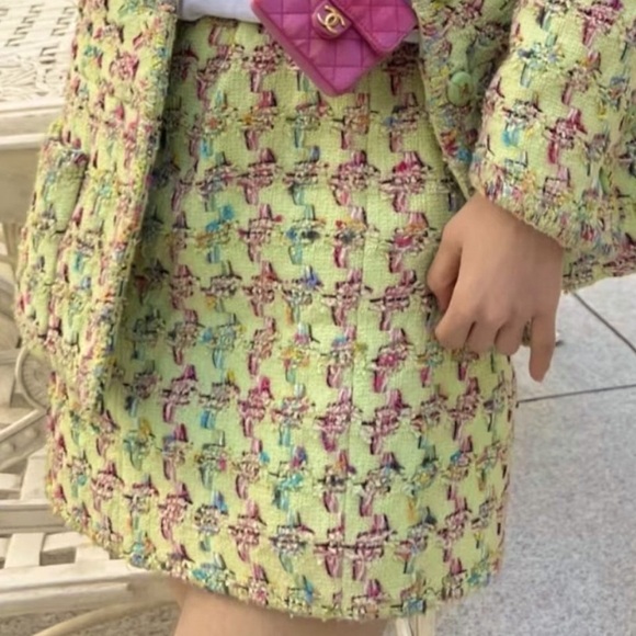 CHANEL 1995 Green and Pink Candy Colored Tweed Skirt - Picture 2 of 2